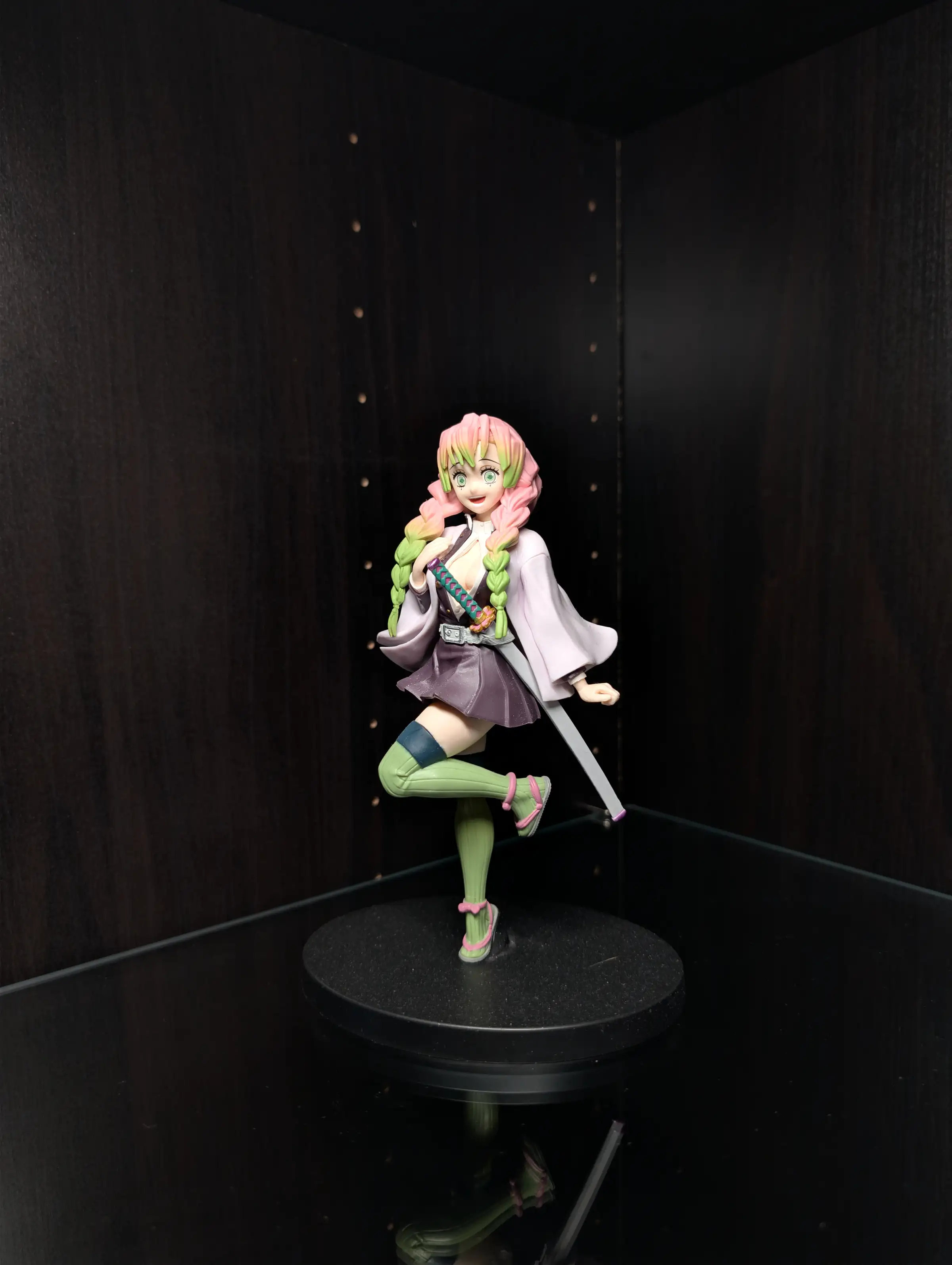 Image of figure Mitsuri Kanroji