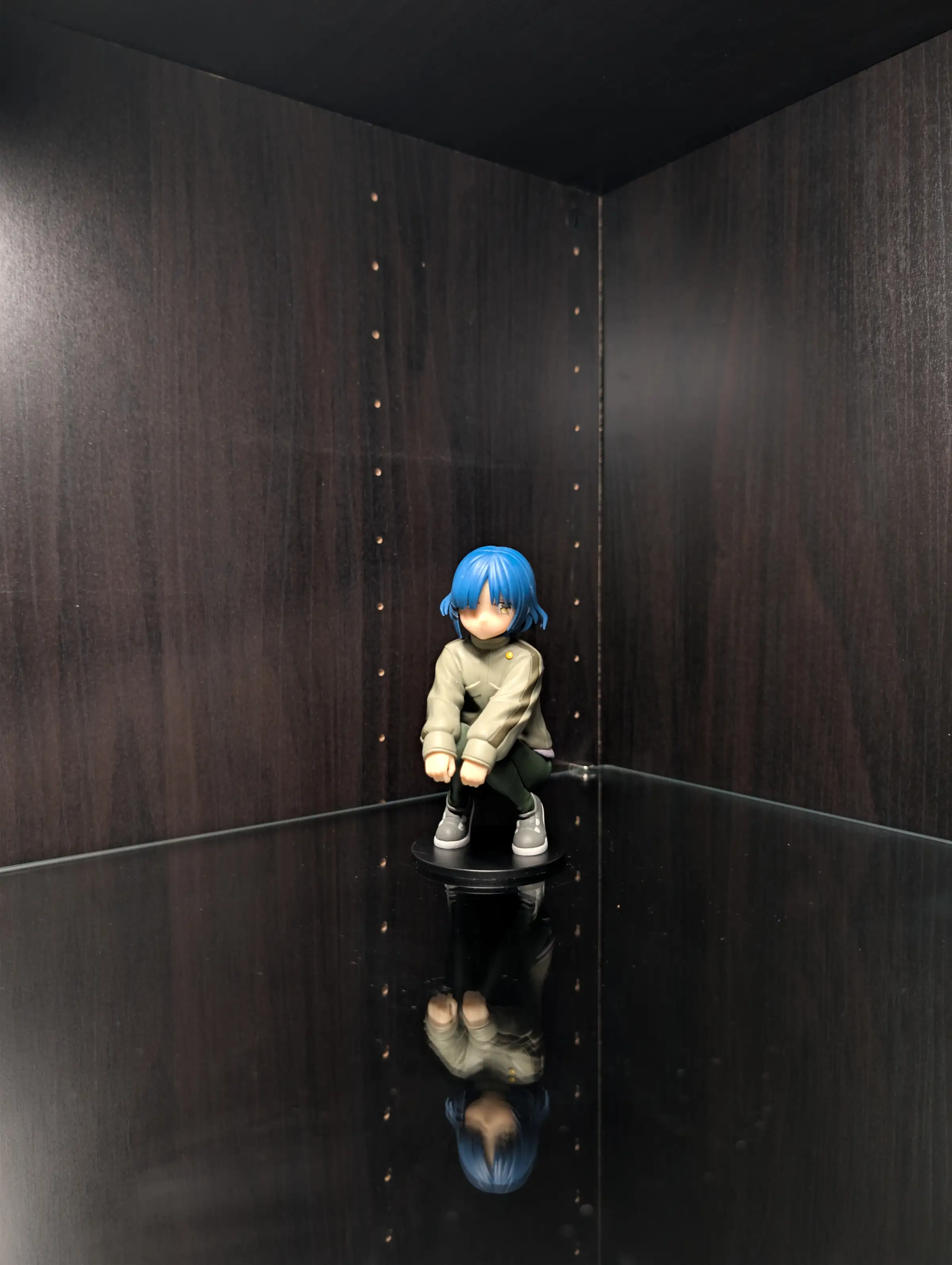 Image of figure Sitting Ryou